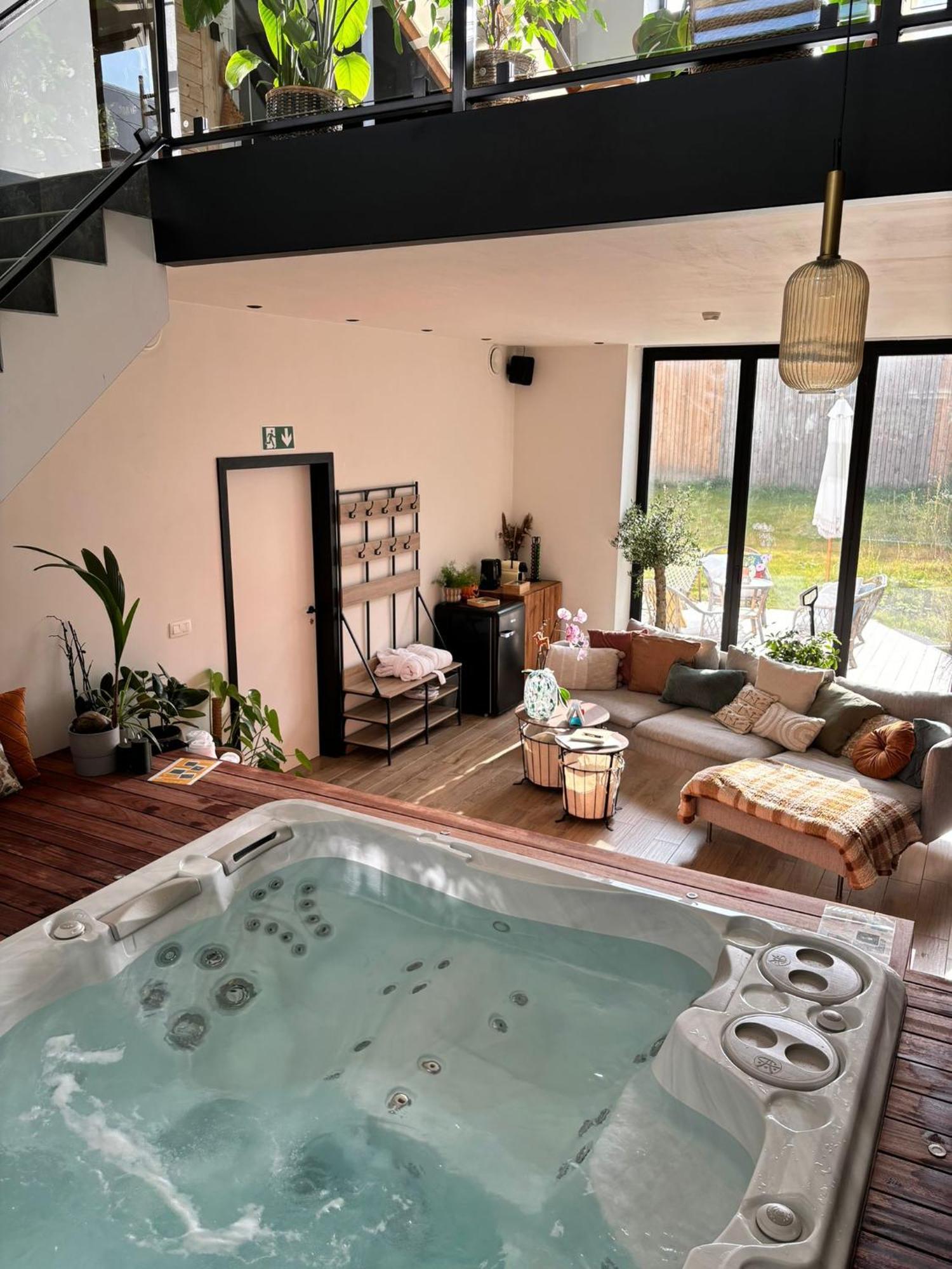 La Tour Obin Bed & Breakfast ฟิลิปป์วิลล์ ภายนอก รูปภาพ