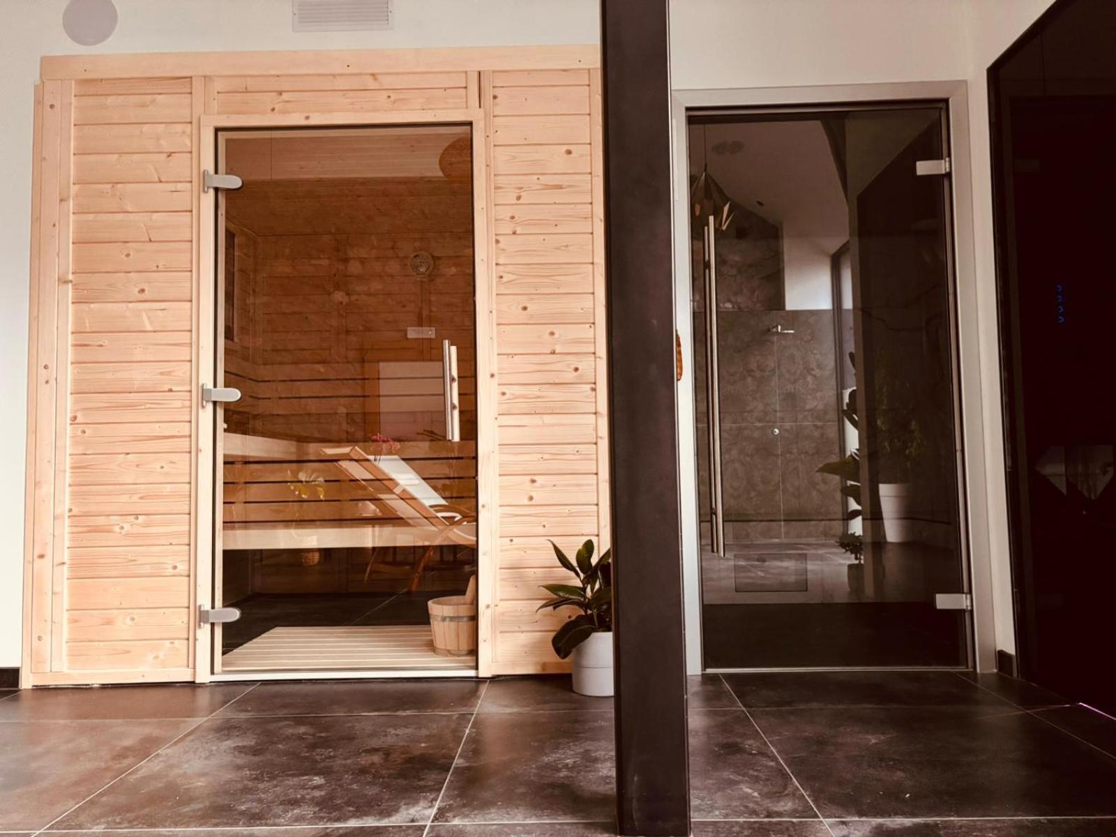 La Tour Obin Bed & Breakfast ฟิลิปป์วิลล์ ภายนอก รูปภาพ